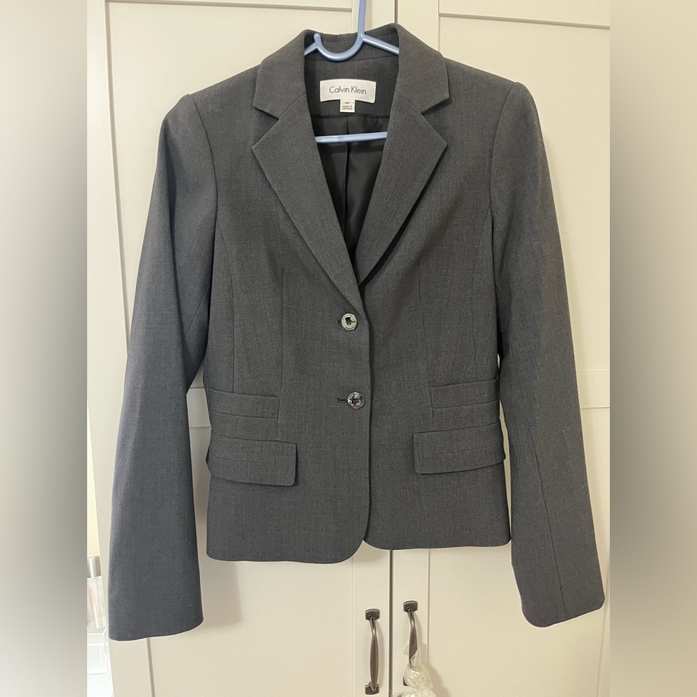 Calvin Klein blazer size 4 Petite
